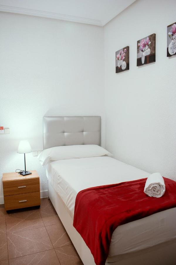 Hostal Artico Madrid Exterior photo