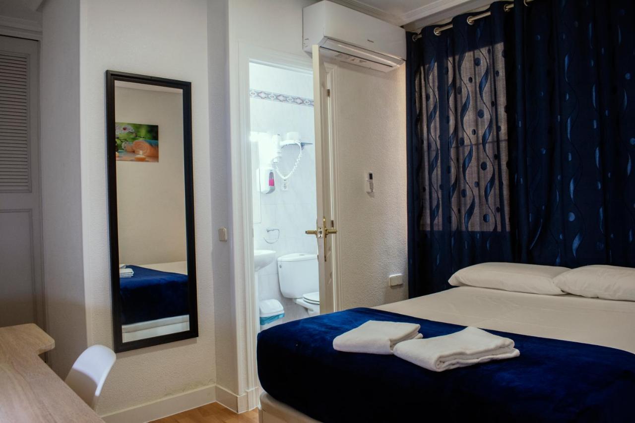 Hostal Artico Madrid Exterior photo
