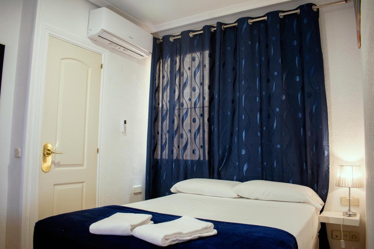 Hostal Artico Madrid Exterior photo