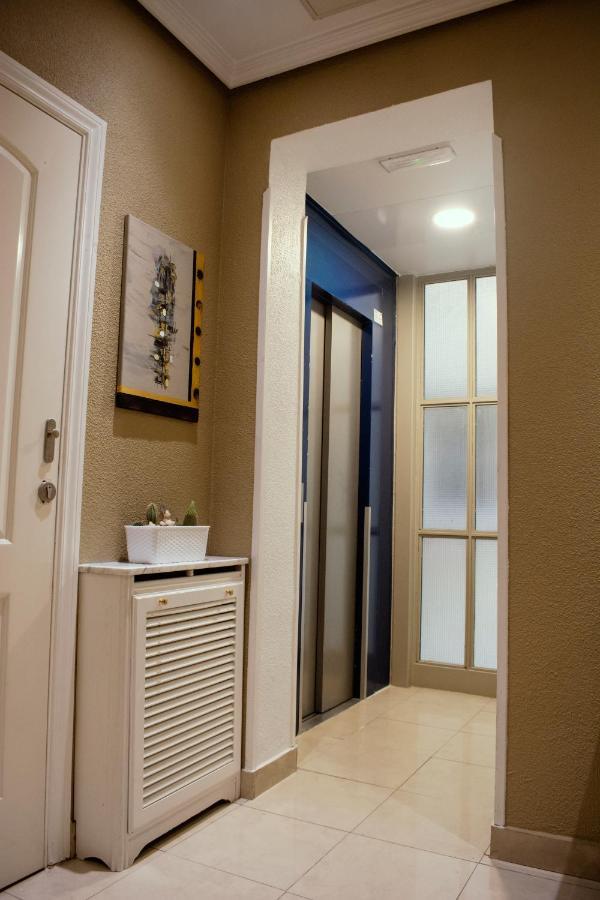 Hostal Artico Madrid Exterior photo