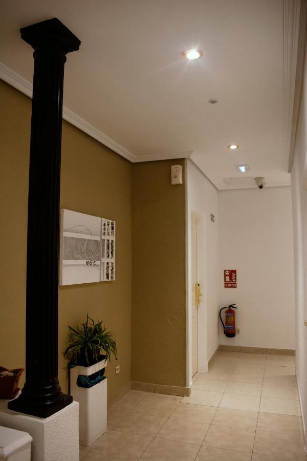 Hostal Artico Madrid Exterior photo